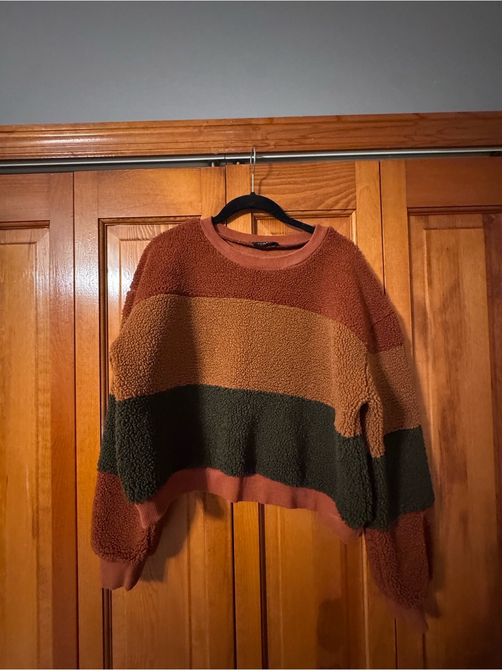 Storia Striped Sherpa Pullover in Rust, Camel & Forest